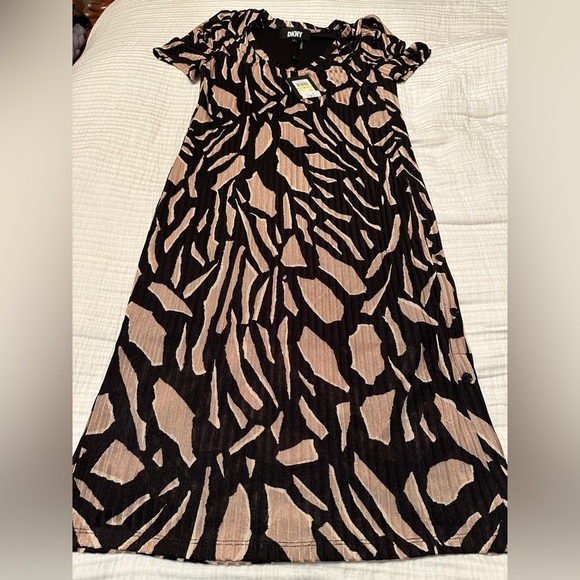 DKNY Printed Hacci Knit Dress - NWT - Size M - Picture 5 of 15
